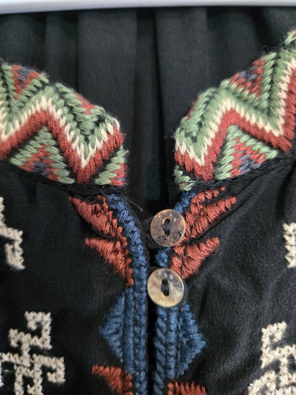 Johnny Was Workshop Embroidered 100% Silk Tunic Boho blouse size Small Black - Picture 11 of 16